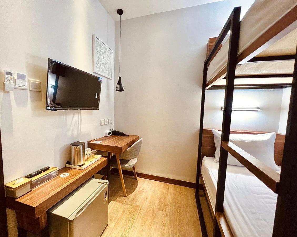 Oxy Suites G-03 At Shop House Meisterstadt Pollux Habibie Batam エクステリア 写真
